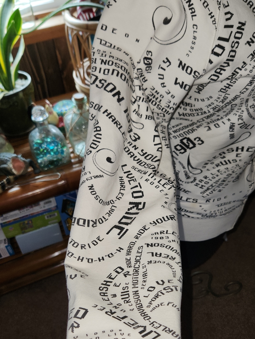 2009 Harley-Davidson Zip Up Hoodie - Picture 7 of 15